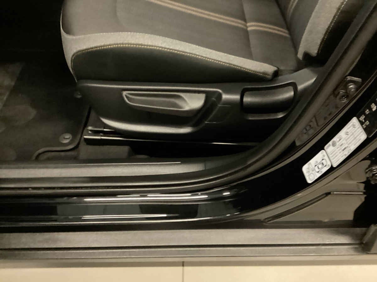 2024 Kia K3 4p EX L4/1.6 Aut