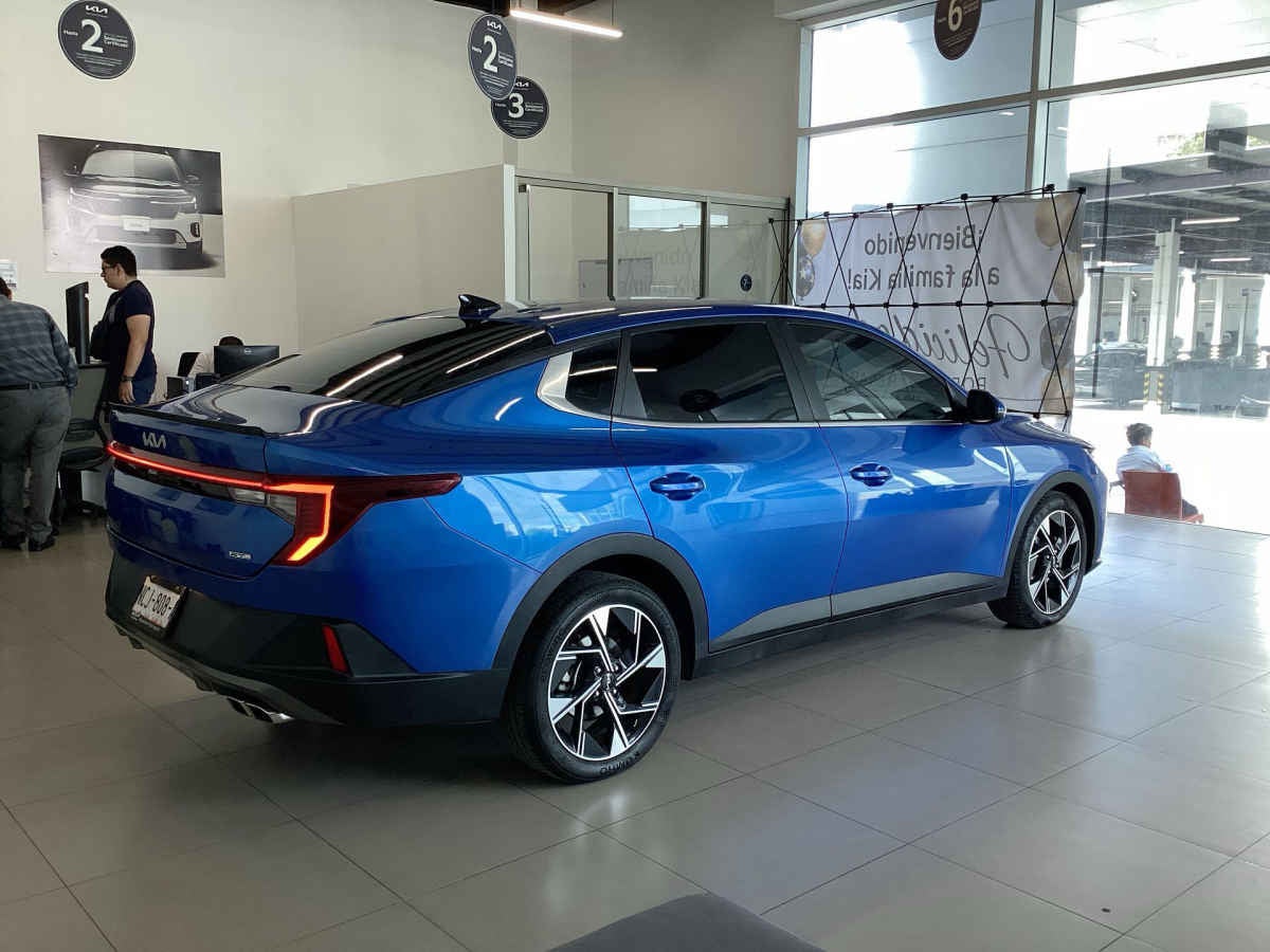2024 Kia K3 4p GT Line L4/2.0 Aut
