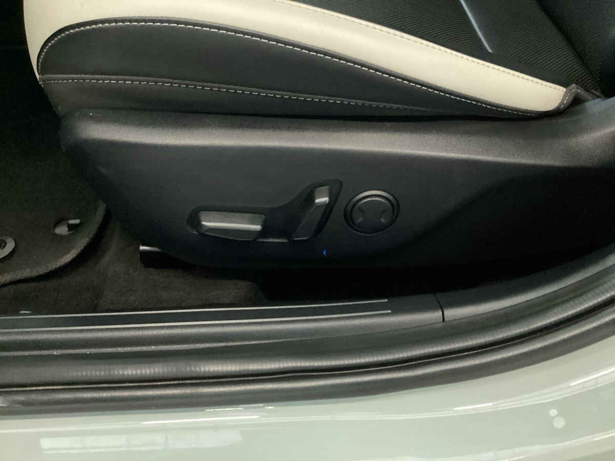 2026 Kia K4 4p GT Line L4/2.0 Aut