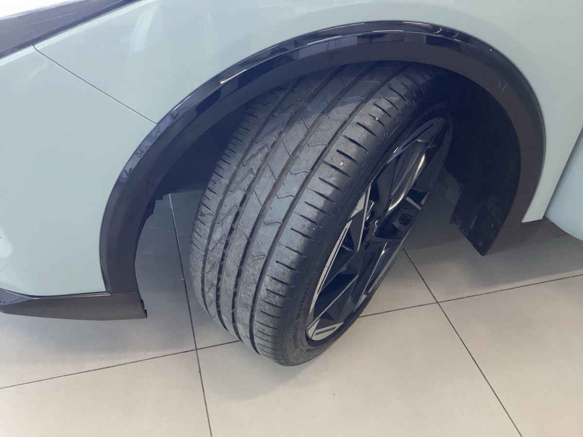 2026 Kia K4 4p GT Line L4/2.0 Aut