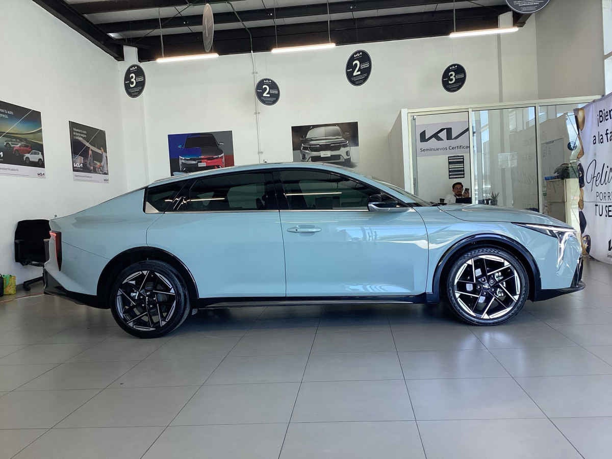 2026 Kia K4 4p GT Line L4/2.0 Aut