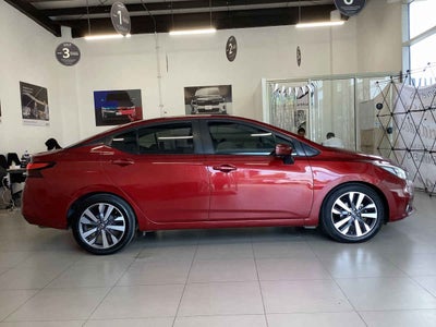 2020 Nissan Versa 4p Platinum L4/1.6 Aut