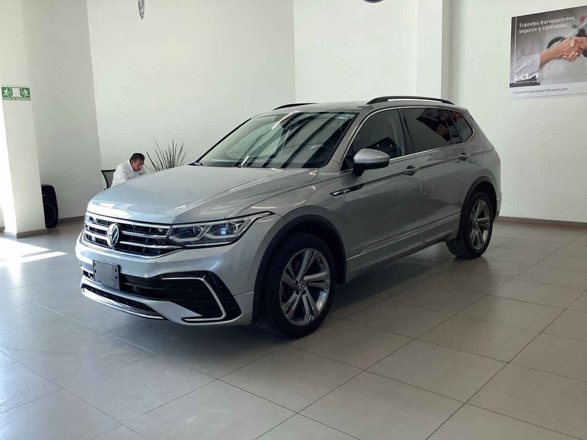 2022 Volkswagen Tiguan 5p R-Line L4/1.4/T Aut