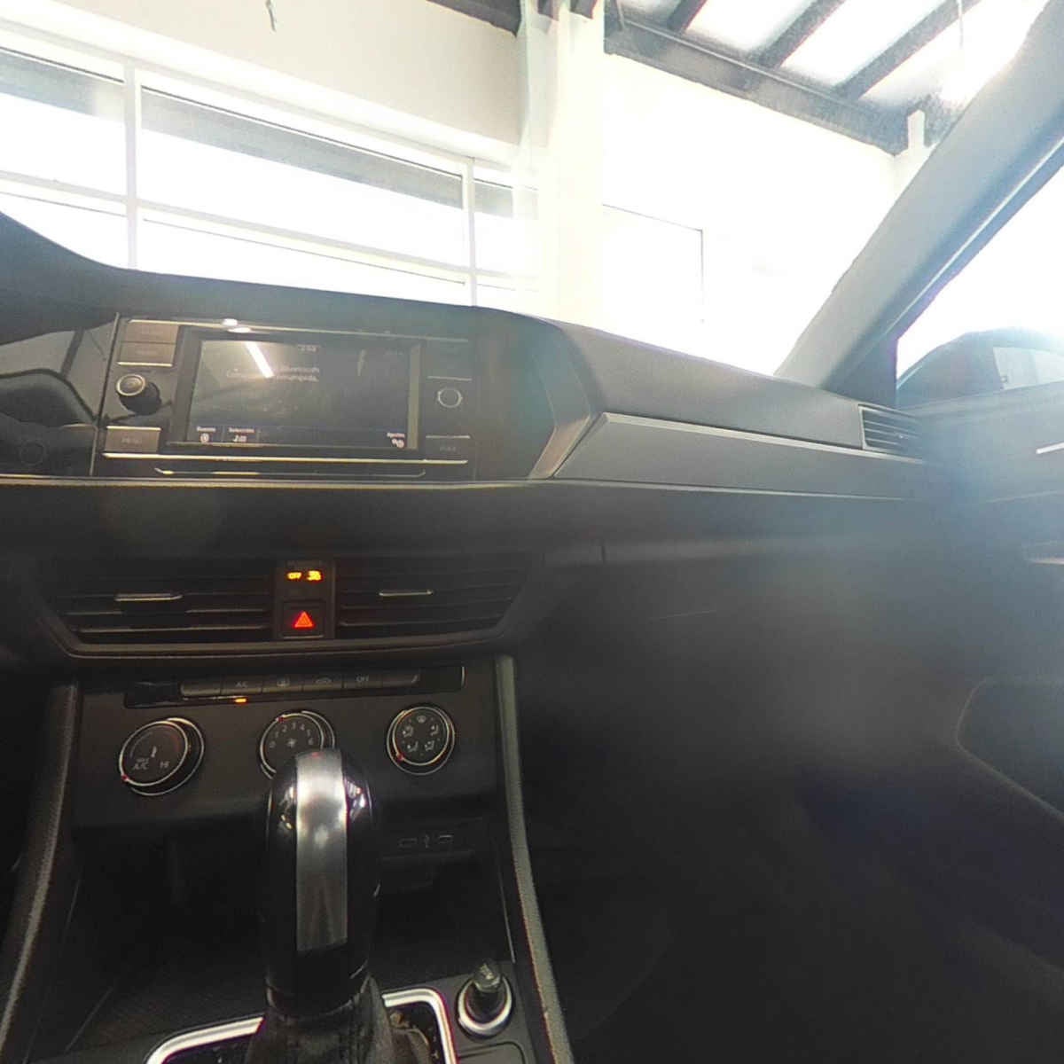 2021 Volkswagen Jetta 4p Trendline L4/1.4/T Aut