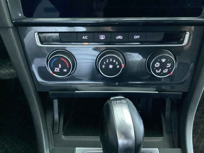 2019 Volkswagen Golf 5p Comfortline L4/1.4/T Aut