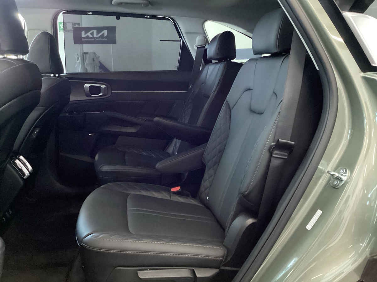 2026 Kia Sorento 5p SXL L4/2.5/T Aut