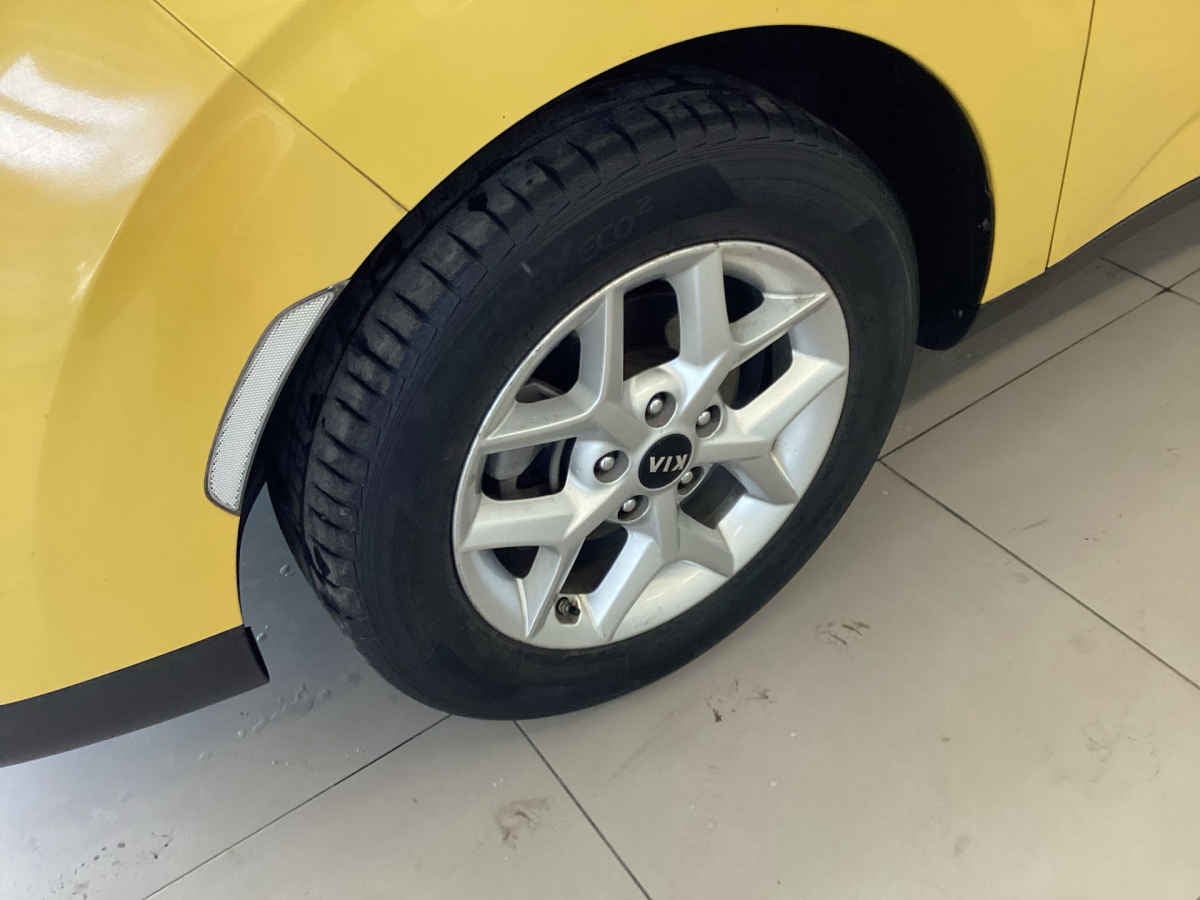 2020 Kia Soul 5p LX 1.6l 121 HP TM6 RA-16"