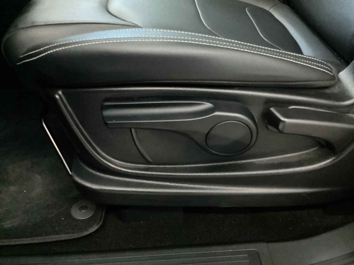 2023 Chevrolet Captiva 5p LT L4/1.5/T Aut 7 Pasajeros