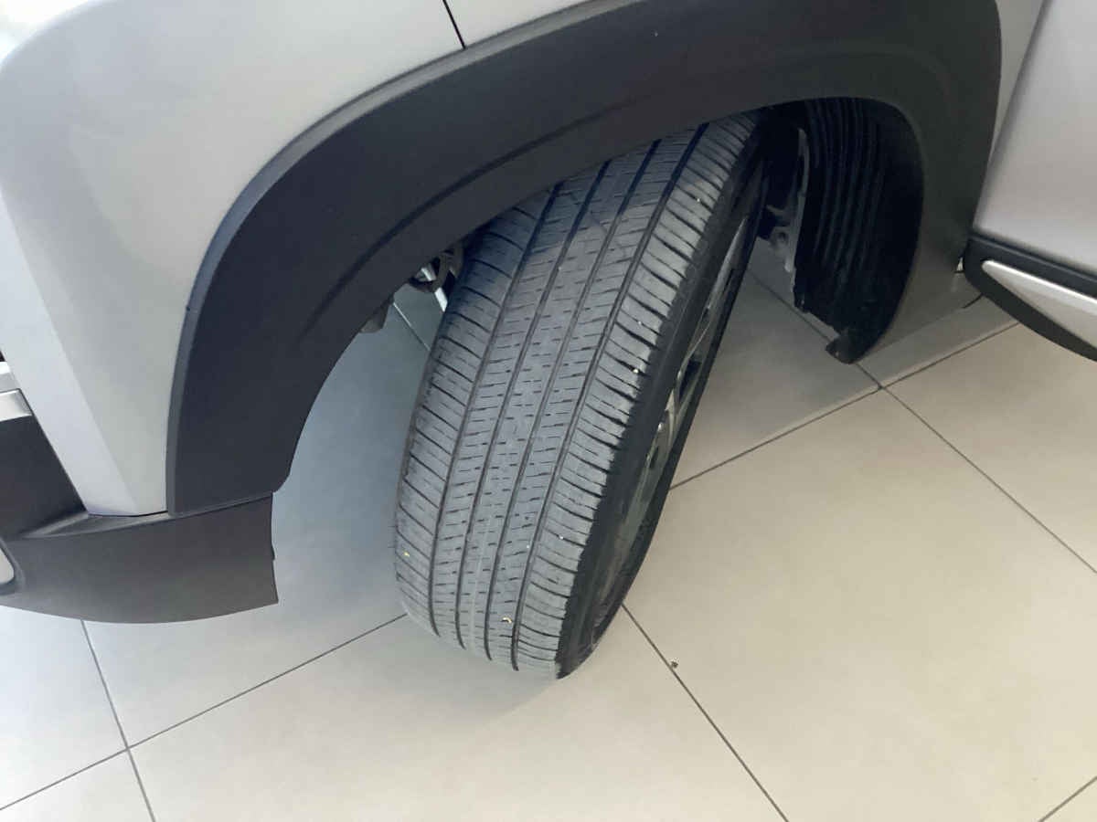 2024 Mitsubishi Xpander 5p Cross L4/1.5 Aut