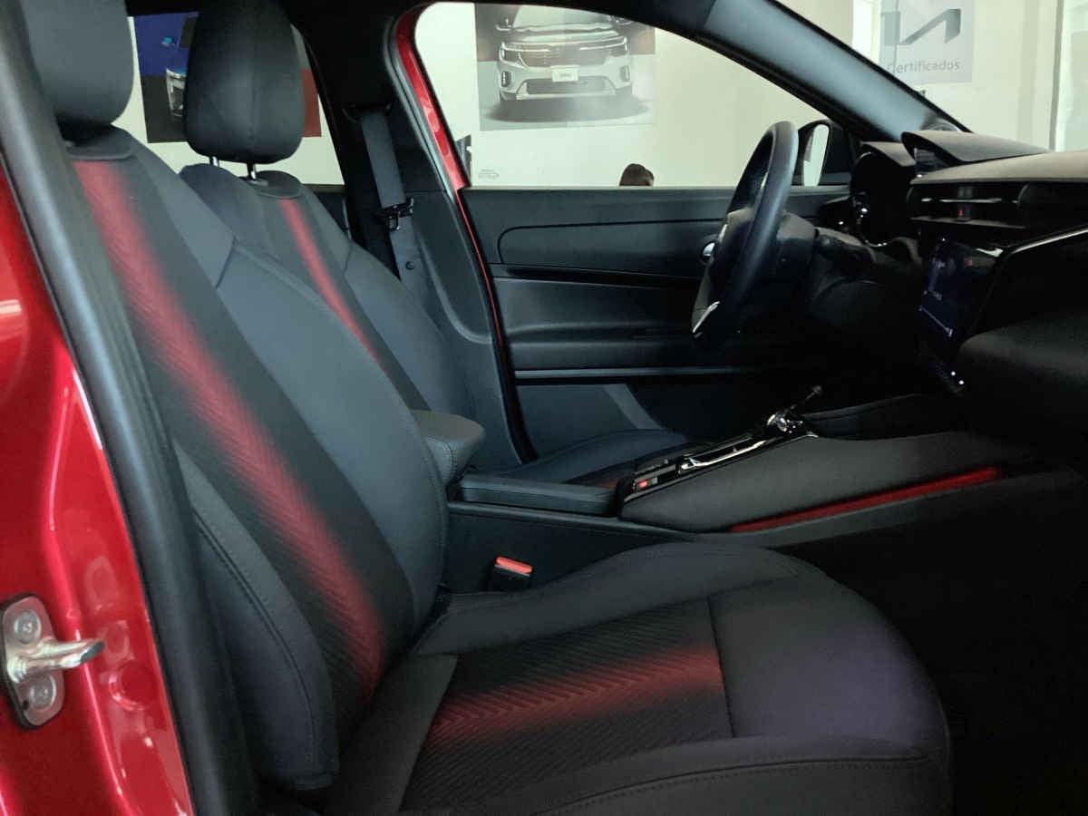 2026 Alfa Romeo Junior TI 5p Junior TI L3/1.2/T MHEV Aut