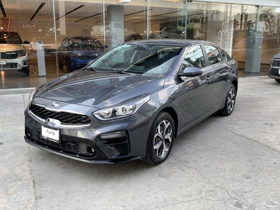 2021 Kia FORTE SEDAN 4p EX L4/2.0 Aut
