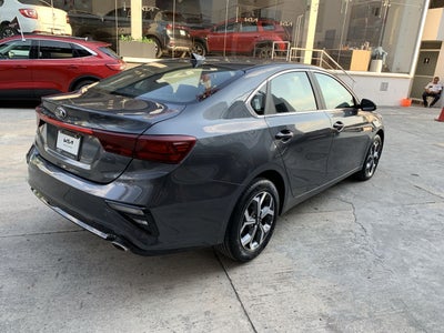 2021 Kia FORTE SEDAN 4p EX L4/2.0 Aut