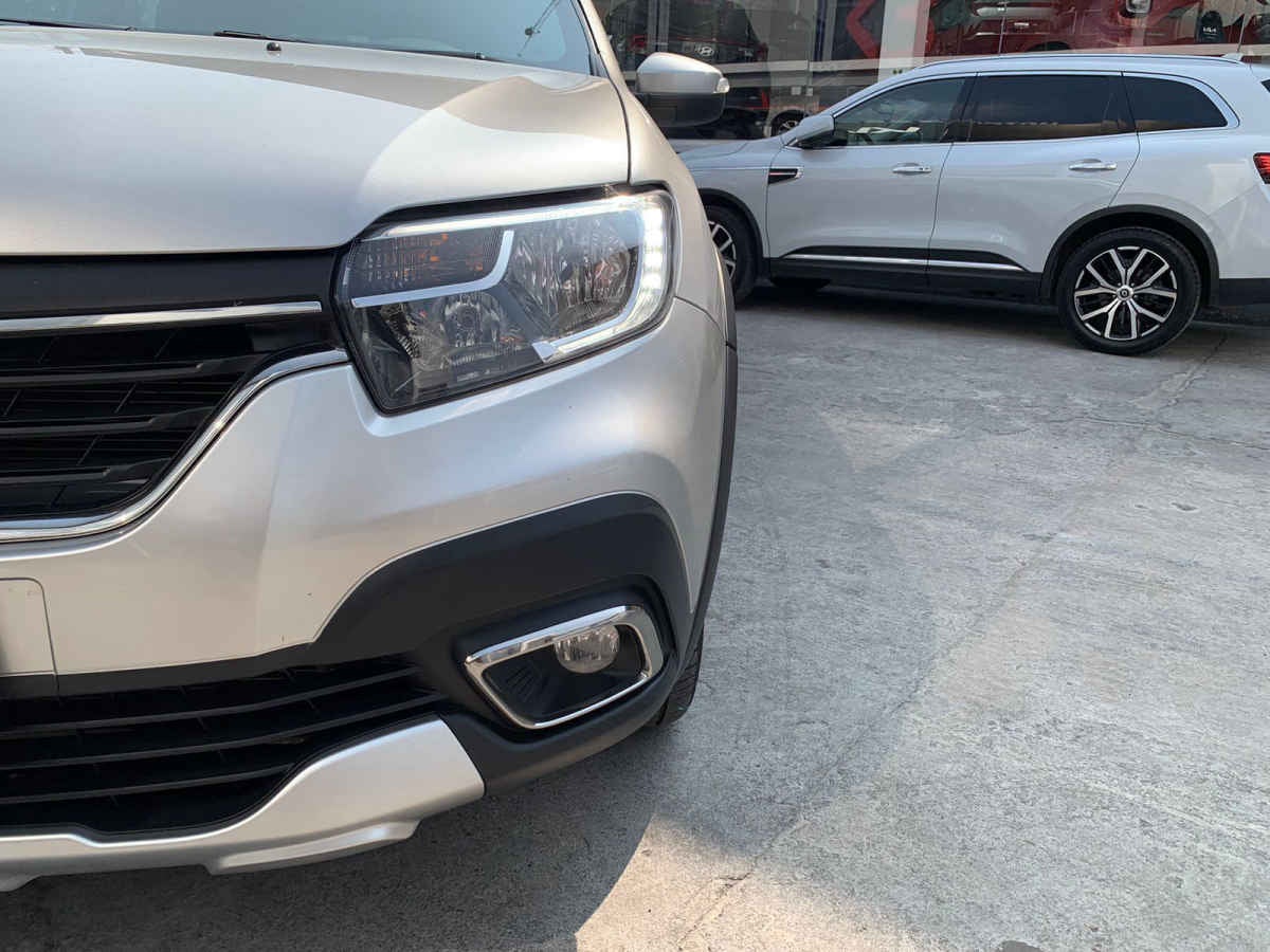 2023 Renault Stepway 5p Intens L4/1.6 Aut