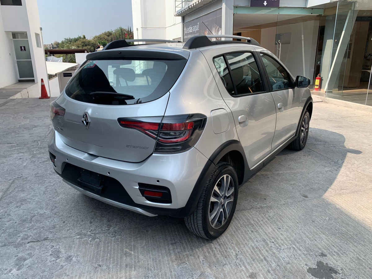 2023 Renault Stepway 5p Intens L4/1.6 Aut