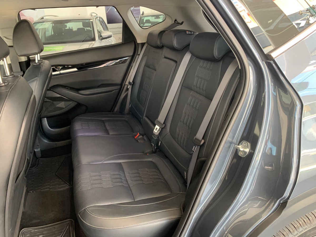 2024 Kia SELTOS 5p SXL L4/1.4/T Aut