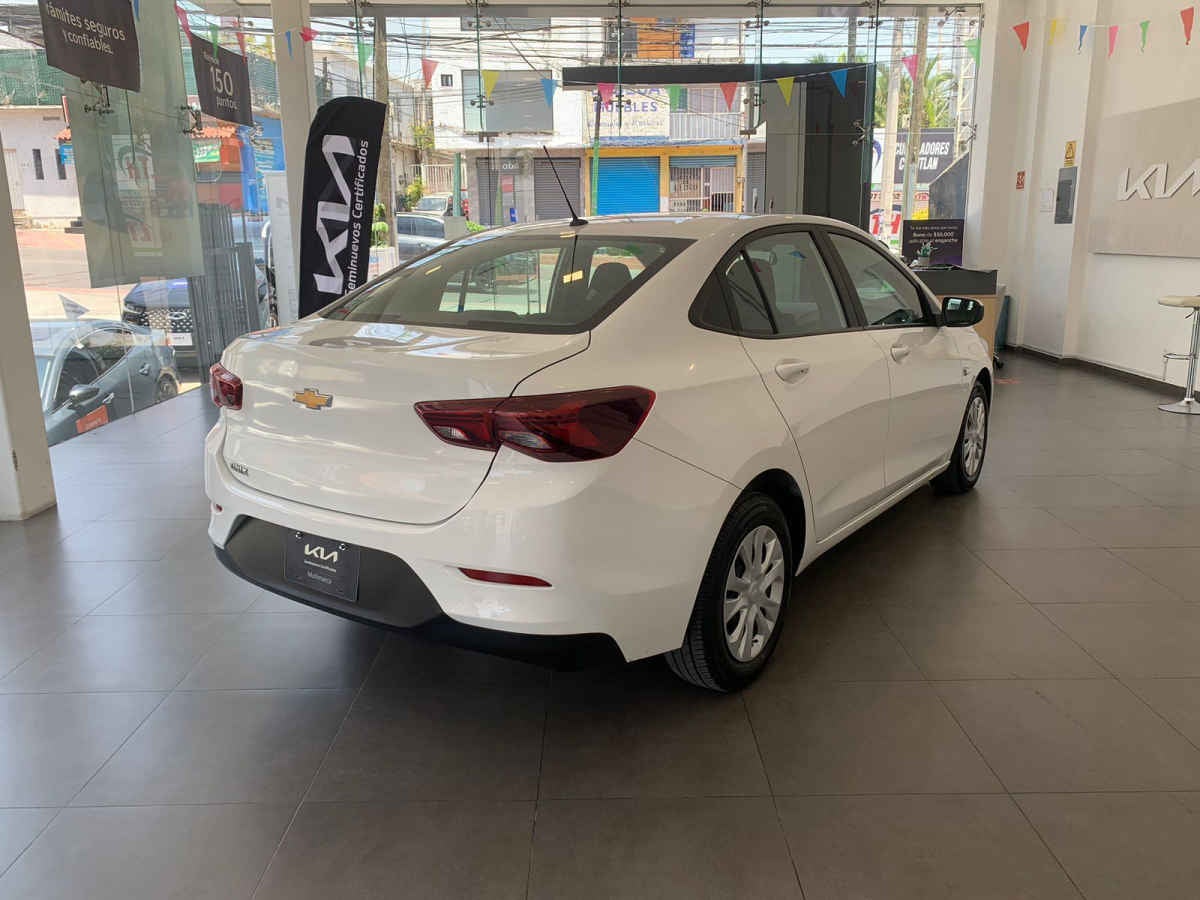 2023 Chevrolet Onix 4p LS L3/1.0/T Aut