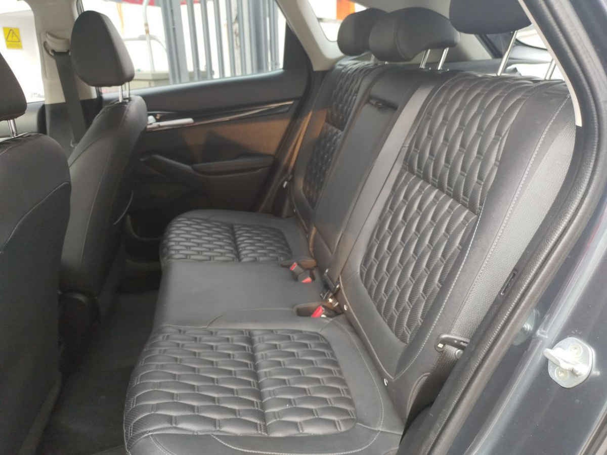 2023 Kia SELTOS 5p SX L4/1.6 Aut