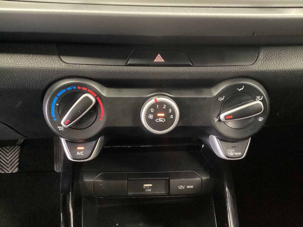 2023 Kia Rio 1.6 Sedan LX At