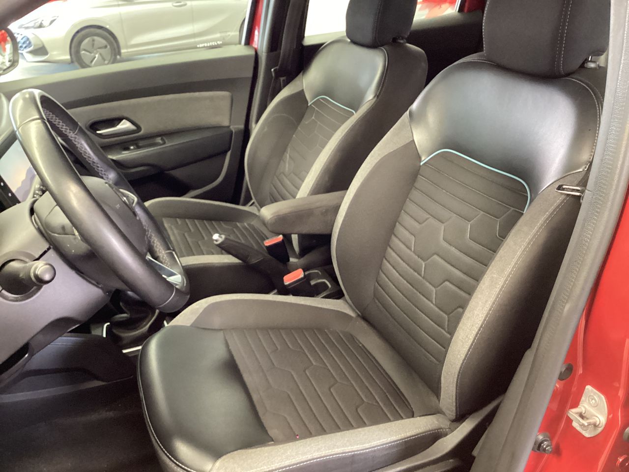 2023 Renault Duster 1.3 Iconic At