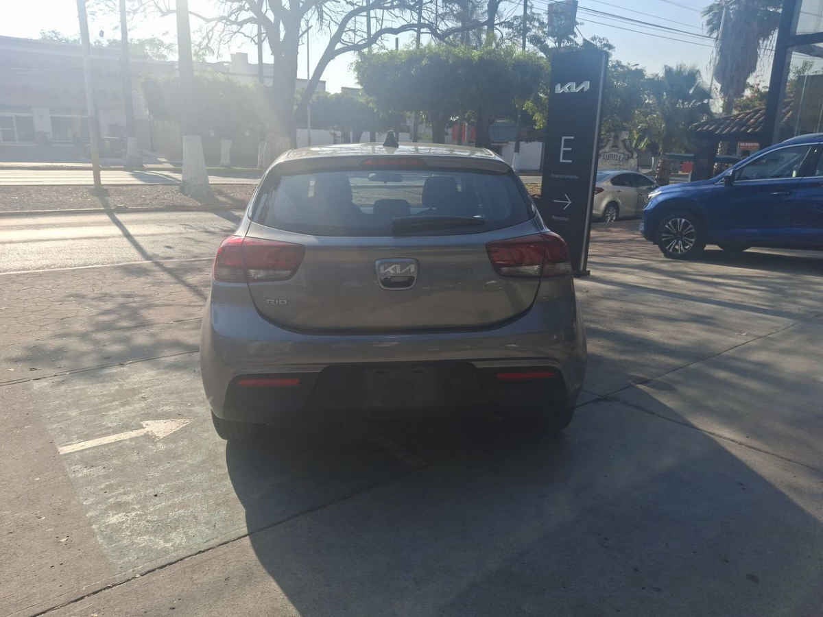 2022 Kia KIA RIO HB 5p LX L4/1.6 Man