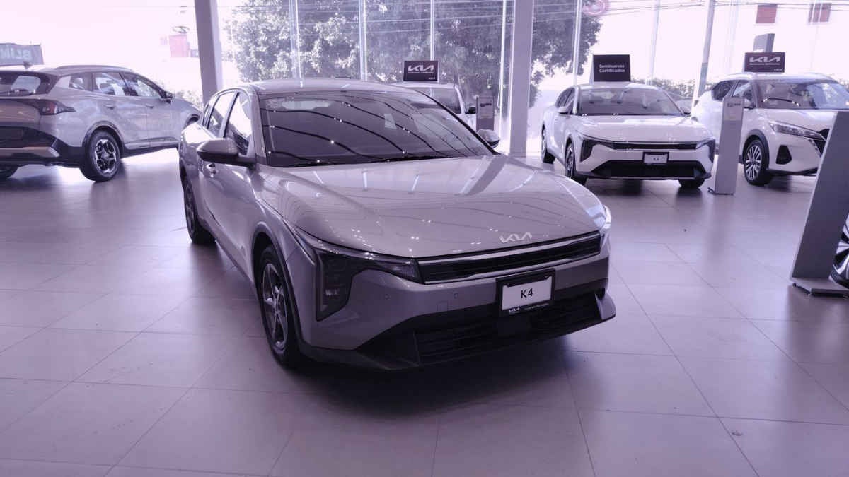 2025 Kia K4 4p LX L4/2.0 Man