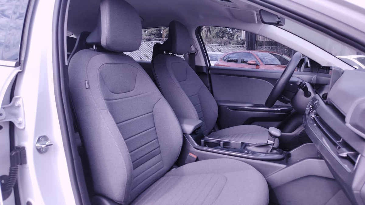 2025 Kia K4 4p EX L4/2.0 Aut