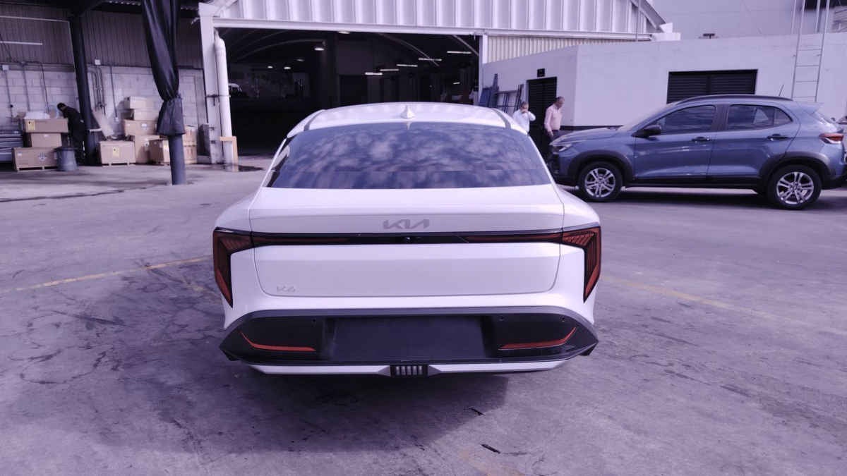 2025 Kia K4 4p EX L4/2.0 Aut