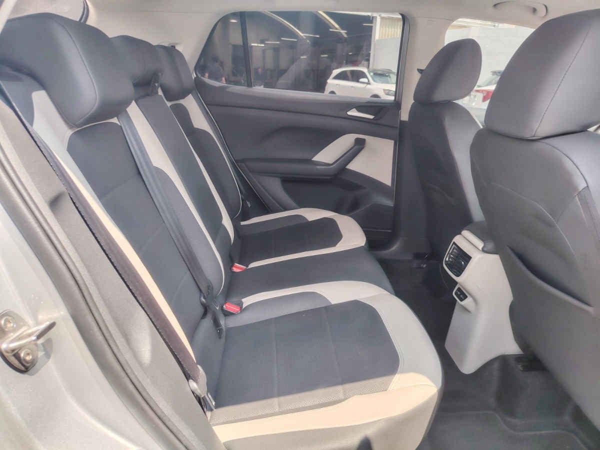 2024 Volkswagen Taigun 5p Highline L3/1.0/T Aut